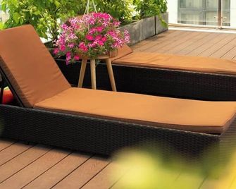 Hummer Hotel & Apartment Da Nang Beach - Da Nang - Patio