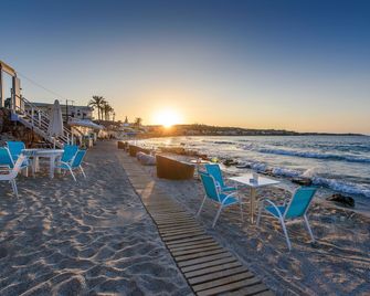 Alia Beach Hotel - Hersonissos - Ranta