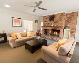 Pokolbin Village Estate - פוקולבין - סלון