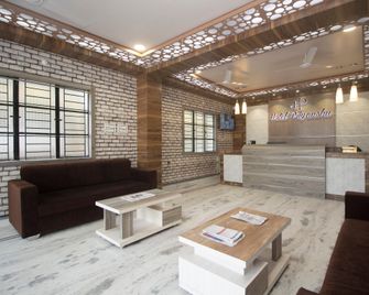 Capital O Priyanshu - Siliguri - Front desk