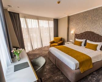 Hotel Aventus - Baile Felix - Schlafzimmer