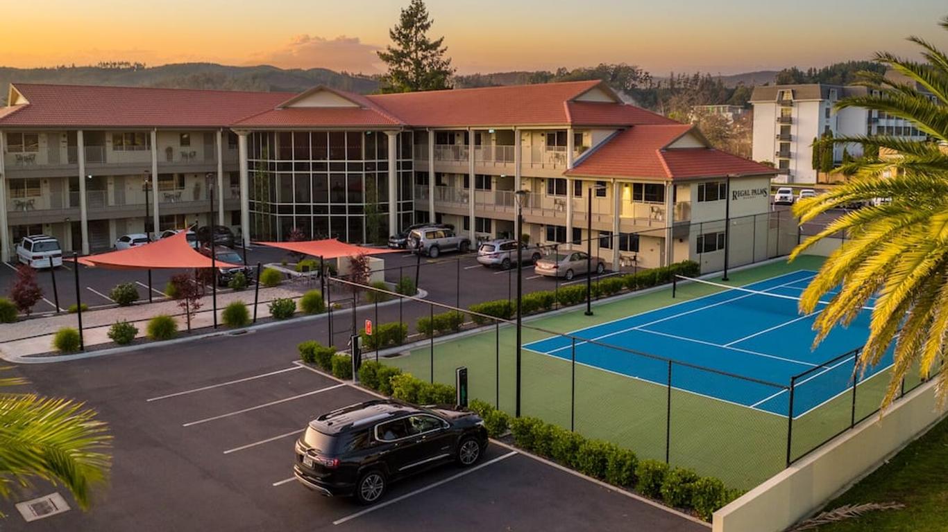 Regal Palms Resort