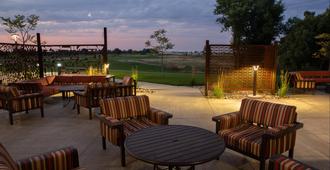 Holiday Inn Hotel & Suites Sioux Falls - Airport, An IHG Hotel - Sioux Falls - Patio