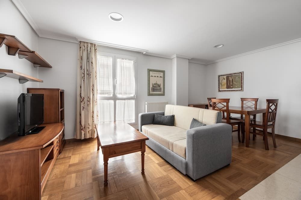Apartamentos El Cid - Burgos - Huiskamer