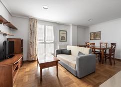 Apartamentos El Cid - Burgos - Huiskamer