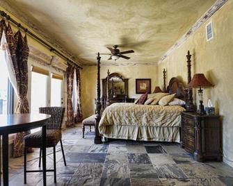 Blanco Riverside Cottages - Blanco - Bedroom