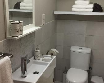 Enjoy a unique holiday experience staying in a working Cookery School - Apsiou - Baño