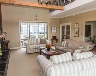 Country Lodge Kinloch - Taupo - Wohnzimmer