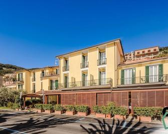 Hotiday Porto Venere Le Grazie - Portovenere - Budova