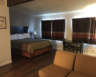 Manhattan Inn & Suites - Manhattan Beach - Schlafzimmer
