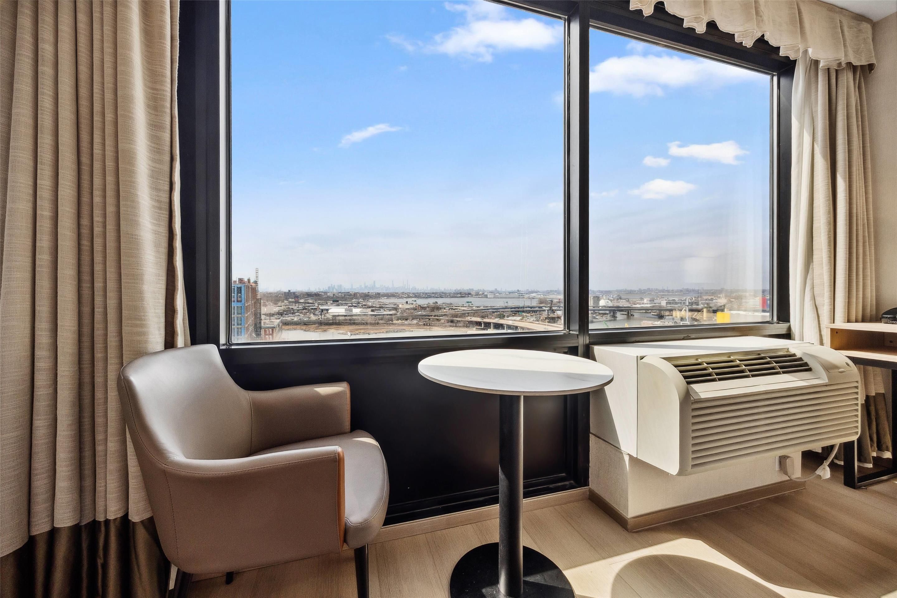 Ramada by Wyndham Flushing Queens - קווינס - חדר שינה