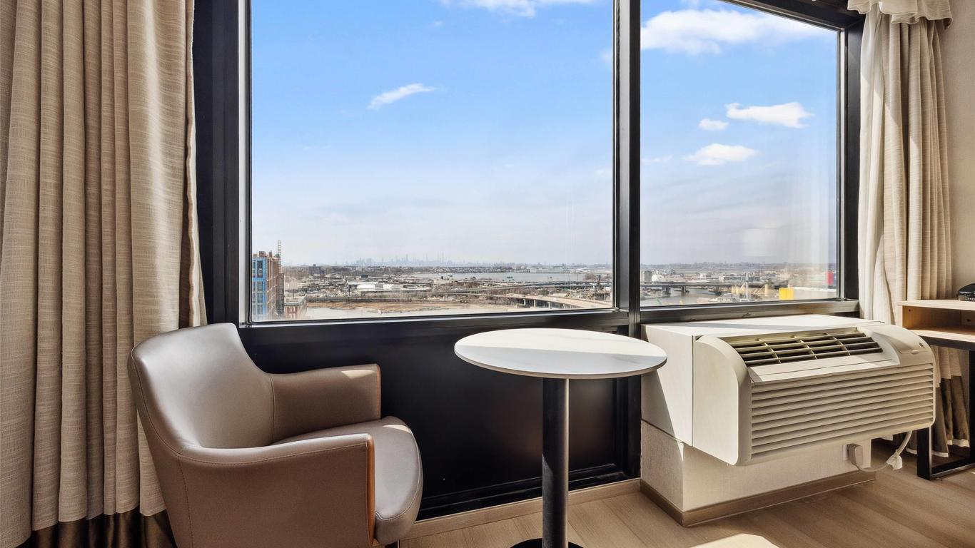Ramada by Wyndham Flushing Queens