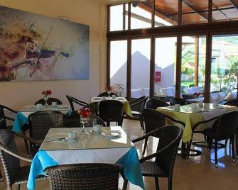 Green & Blue Hotel - Marathias - Restaurante