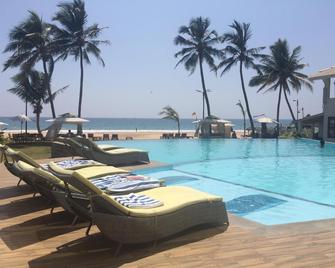 Avenra Beach Hikkaduwa - Hikkaduwa - Piscina