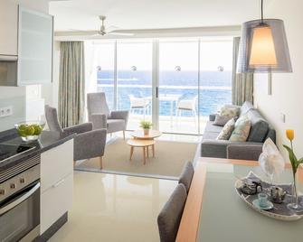 Perla Gris Aparthotel - Callao Salvaje - Huiskamer