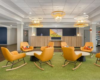 Spark by Hilton Murfreesboro - Murfreesboro - Area lounge