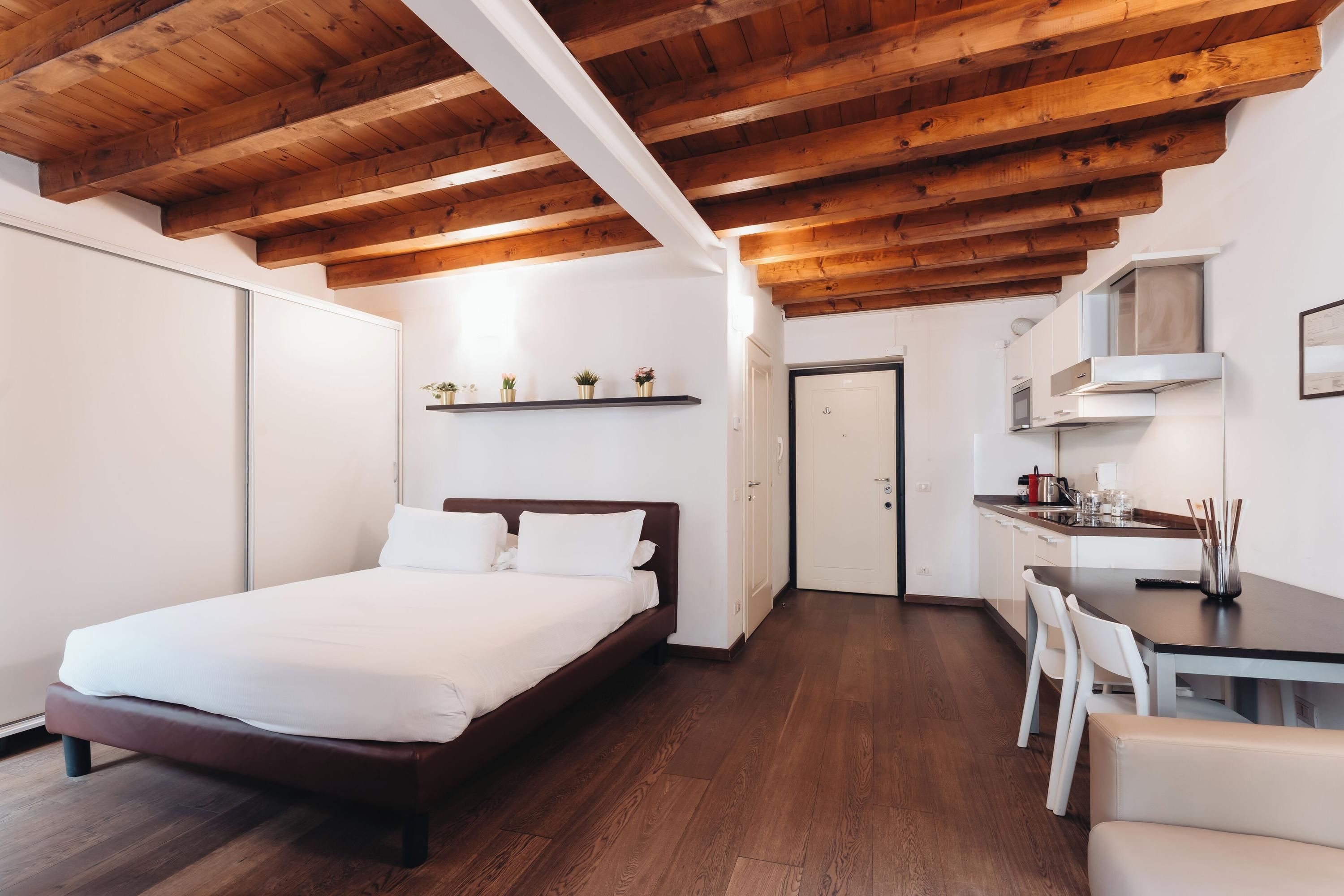 شقق تشارمينغ ميلان بريرا - مادونينا - ميلان - غرفة نوم