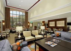 Great For Business Travelers! Free Breakfast + On-Site Fitness Center - McLean - Area lounge