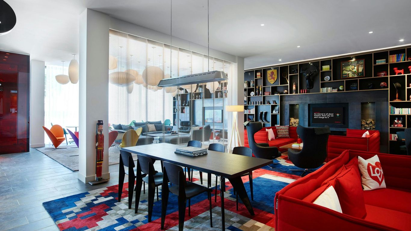 citizenM Tower of London