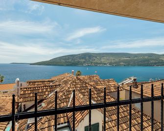 Guesthouse Villa Stari Grad - Herceg Novi - Balkón