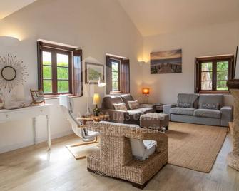 Casa da Praia by AcasaDasCasas - Santo Isidoro - Sala de estar