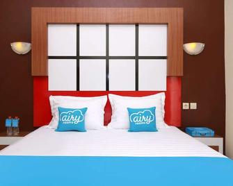 Airy Bandara Syamsudin Noor Angkasa 7 Banjarbaru - Banjarbaru - Bedroom
