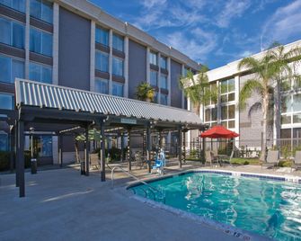 DoubleTree by Hilton Chico - Chico - Piscina