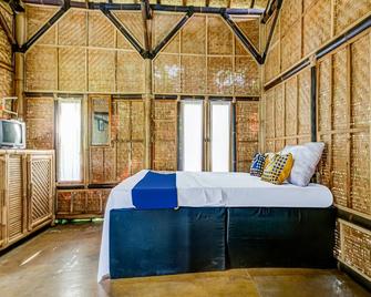 OYO Homes 91067 Desa Wisata Santanamekar - Tasikmalaya - Bedroom