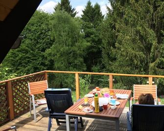 Holiday home with sauna & WLAN in the Bergische Land: for hikers, cyclists, etc. - Wermelskirchen - Balcony
