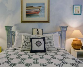 Anchor Inn Nsb Bed And Breakfast - New Smyrna Beach