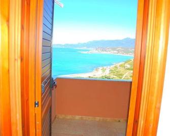 Turas Club Case Vacanze - Bosa - Balcony