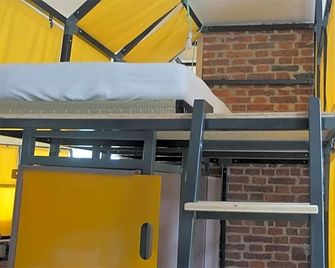 La Maison Rouge - Backpacker Hostel - Saint-Étienne