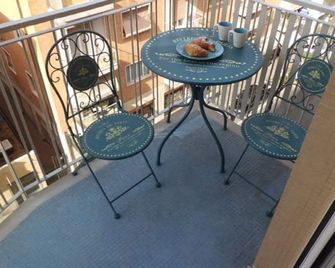 30 Meters Sea New Trilo Double Services Large Box 100 Meters - Alassio - Balkon