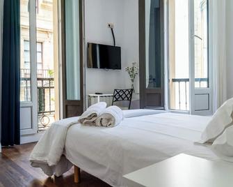 Anne - סן סבסטיאן - חדר שינה