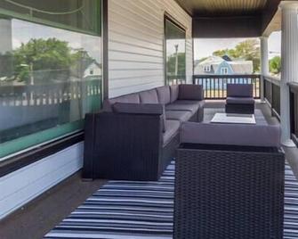 Historic 2 King Bed 1 Bath Near Downtown Spokane - Spokane - Balcony