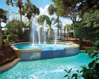 Oceanfront Suite w/Amazing View + Official On-Site Rental Privileges - North Myrtle Beach - Pool