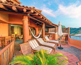 Embarc Zihuatanejo - Zihuatanejo - Balcón