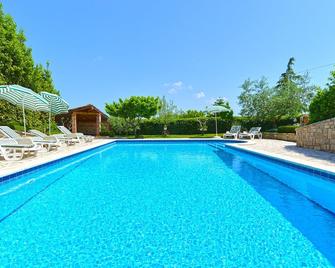 Pool Apartments 624 - Pula - Svømmebasseng