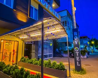 Roy Otel Akçay - Akçay