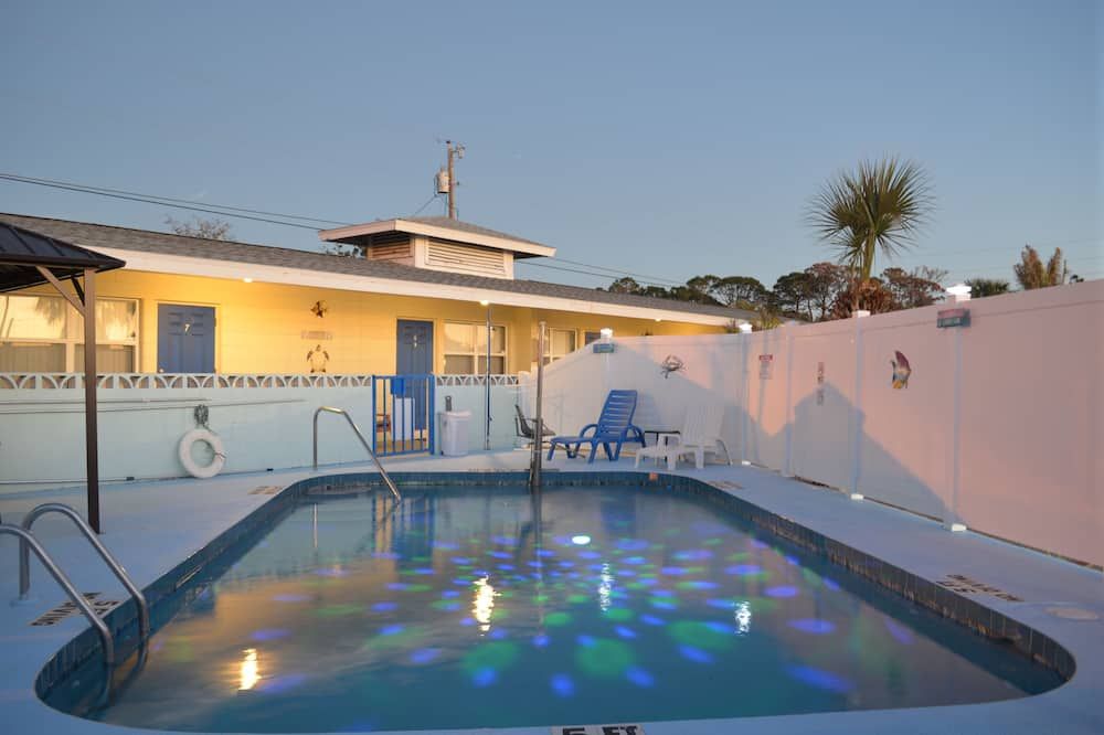 Sun Life Beach Hotel - Englewood - Piscine