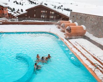 Appartement 4-6p Belle Plagne, Skis Aux - La Plagne-Tarentaise - Piscina