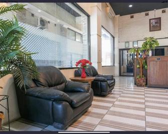 Urbanview Hotel Kanca Banjarmasin by RedDoorz - Банджармасін - Лоббі