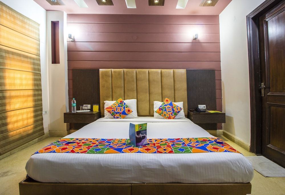 Fabhotel Moon Hospitality Dlf Phase 3