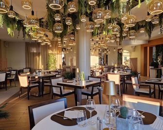 Hotel Le Saint Paul - ניס - מסעדה