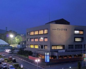 NonsmokingBusiness Twin Room vsRoom only|Wi / Iga Mie - Iga - Gebouw