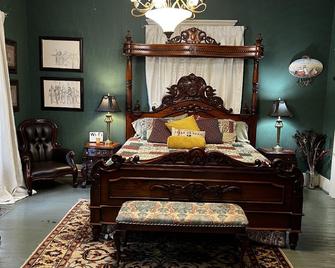 The Commodore Bed And Breakfast - Bainbridge