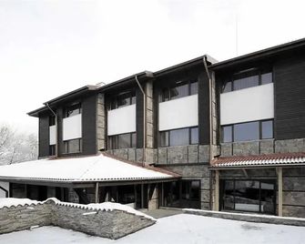 Hotel Smilen - Smolyan - Gebouw