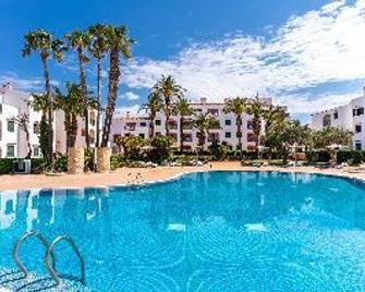 Apartamentos Vista Blanes - Ciutadella - Pool
