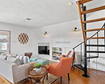 Nassau - The Crab Shack - Jamaica Beach - Living room