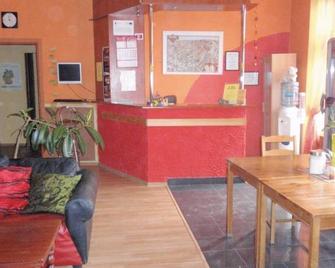 Honey Hostel - Cracovia - Recepción